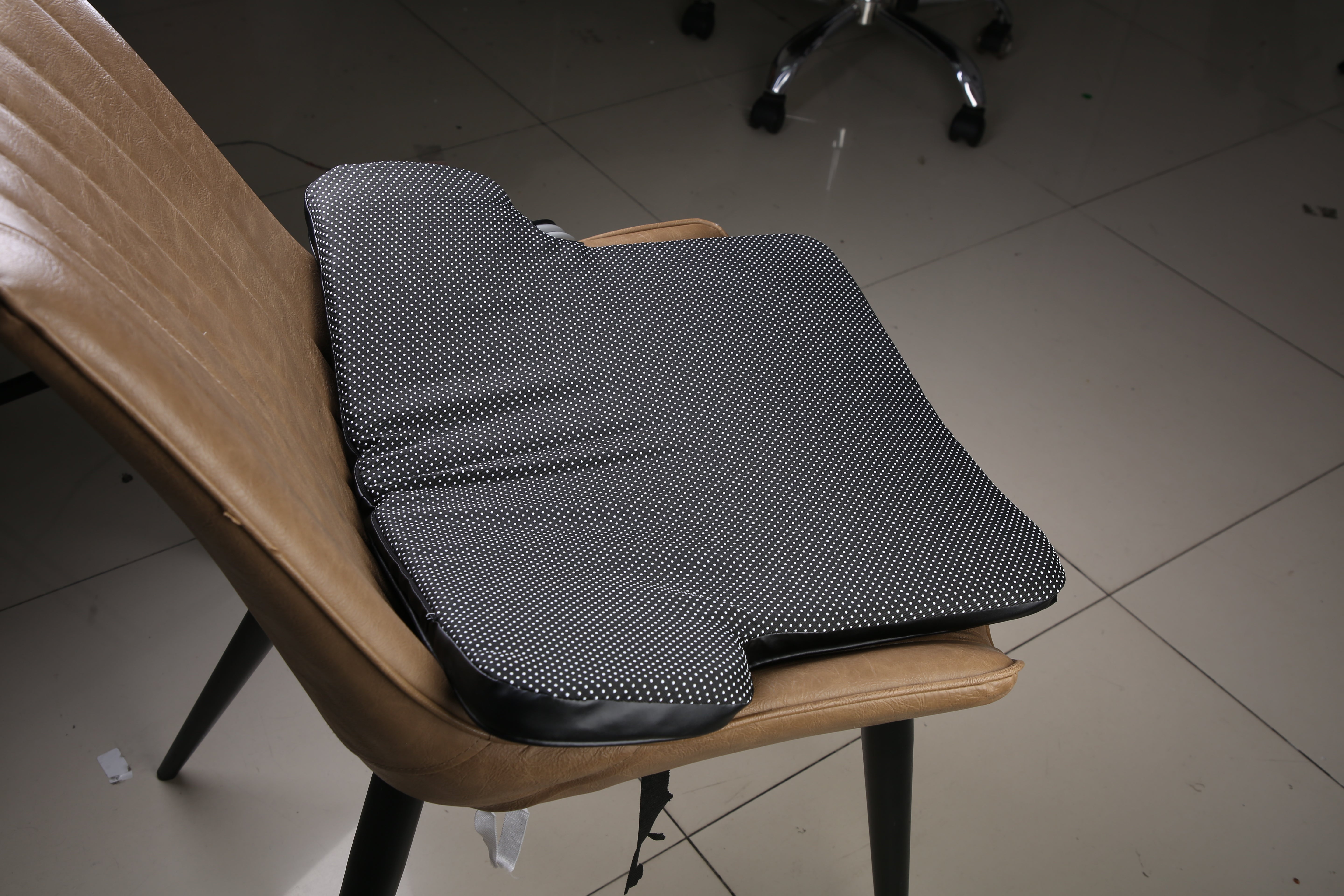 Cooling Seat Cushion with 3-Speed Fan & USB Power